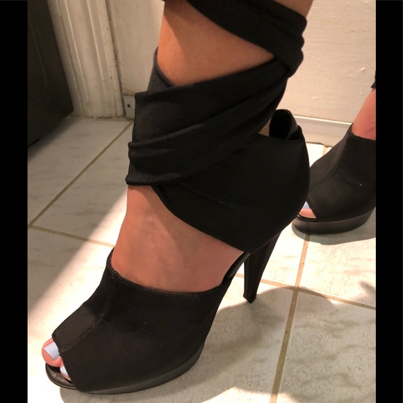 7 For All Mankind Shoes - ♦️SALE♦️7 for all Mankind Black open toe pumps